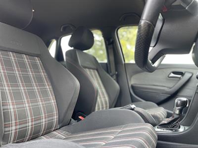 2012 Volkswagen Polo - Thumbnail