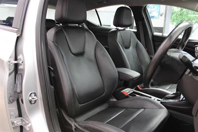 2019 Holden Astra - Thumbnail