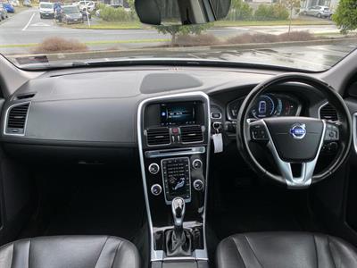 2016 Volvo Xc60 - Thumbnail