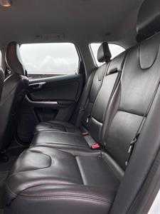 2016 Volvo Xc60 - Thumbnail