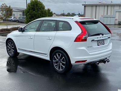 2016 Volvo Xc60 - Thumbnail