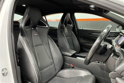 2019 Holden Commodore - Thumbnail