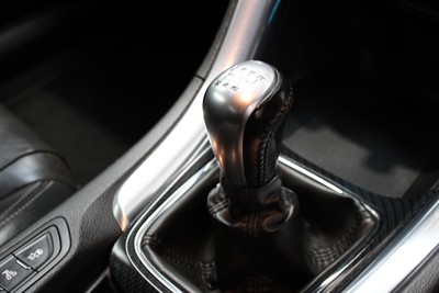 2015 Holden Commodore - Thumbnail