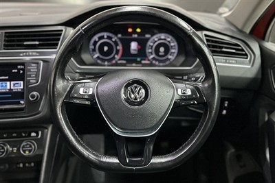 2017 Volkswagen TIGUAN - Thumbnail