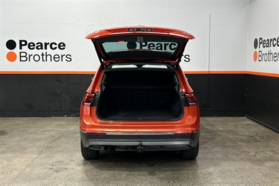 2017 Volkswagen TIGUAN - Thumbnail