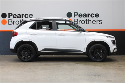 2021 Hyundai Venue - Thumbnail