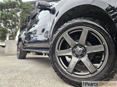2021 Nissan Navara - Thumbnail