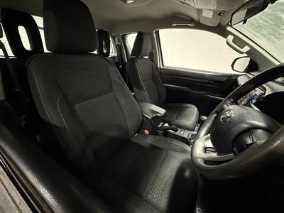 2016 Toyota Hilux - Thumbnail