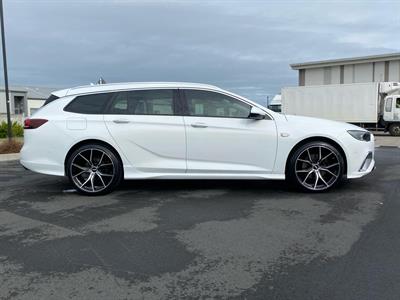 2019 Holden Commodore - Thumbnail