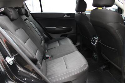 2016 Kia Sportage - Thumbnail