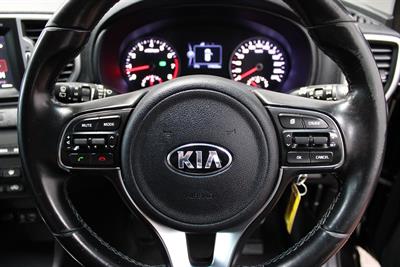 2016 Kia Sportage - Thumbnail