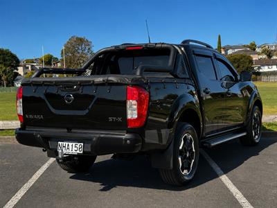 2021 Nissan Navara - Thumbnail