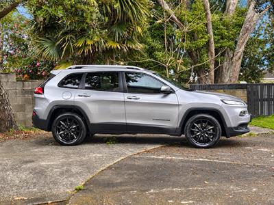 2016 Jeep Cherokee - Thumbnail