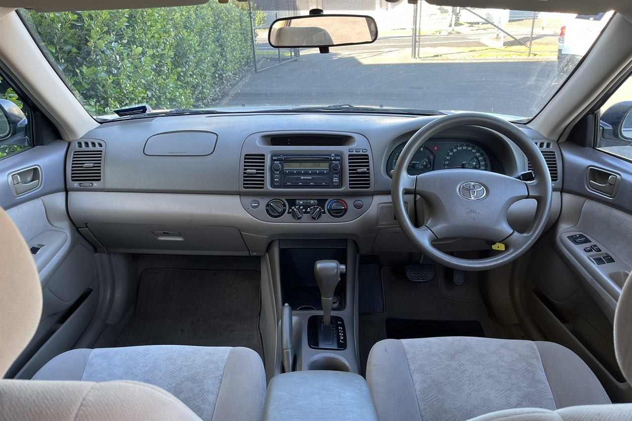 2004 Toyota Camry