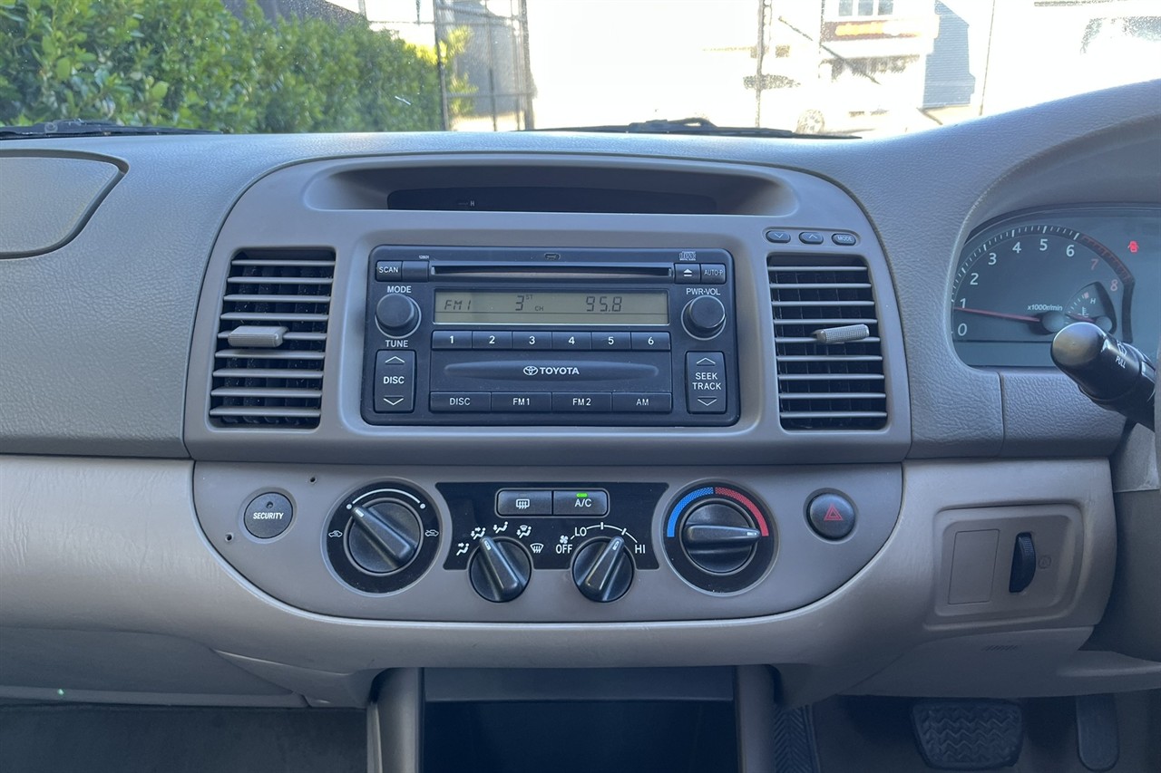 2004 Toyota Camry