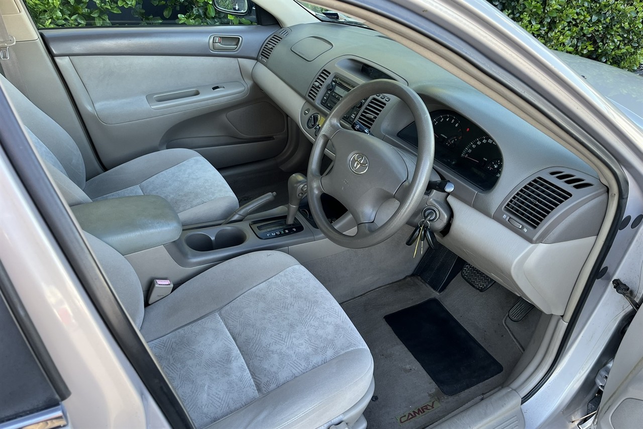 2004 Toyota Camry