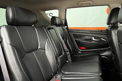 2014 Ssangyong REXTON - Thumbnail