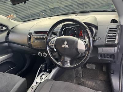 2009 Mitsubishi Outlander - Thumbnail