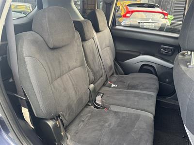 2009 Mitsubishi Outlander - Thumbnail