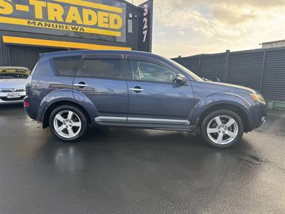 2009 Mitsubishi Outlander - Thumbnail