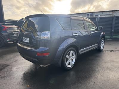 2009 Mitsubishi Outlander - Thumbnail