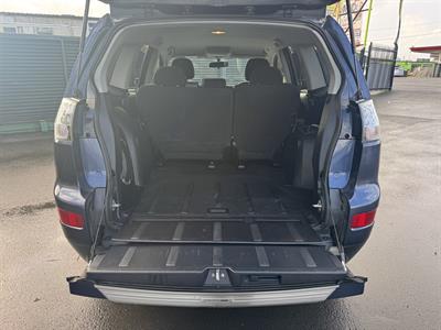 2009 Mitsubishi Outlander - Thumbnail