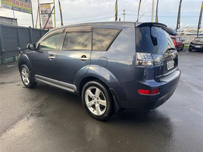 2009 Mitsubishi Outlander - Thumbnail