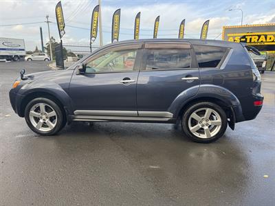 2009 Mitsubishi Outlander - Thumbnail