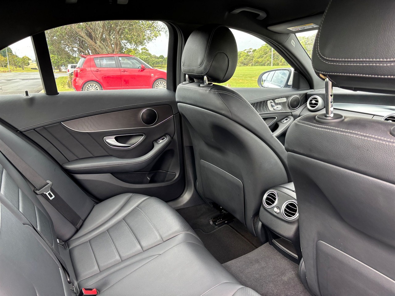 2016 Mercedes-Benz C 200