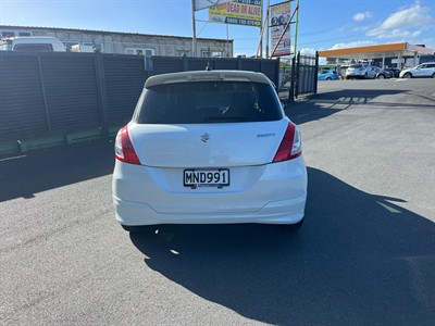 2012 Suzuki Swift - Thumbnail