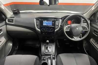 2017 Mitsubishi Triton - Thumbnail