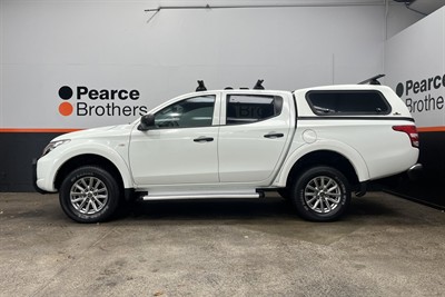 2017 Mitsubishi Triton - Thumbnail