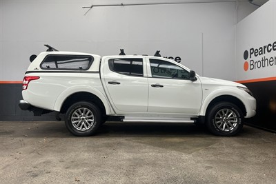 2017 Mitsubishi Triton - Thumbnail