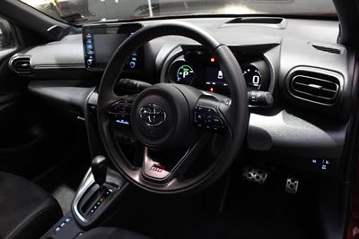 2023 Toyota Yaris Cross - Thumbnail