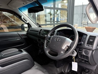2018 Toyota Hiace - Thumbnail