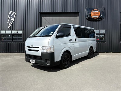 2018 Toyota Hiace - Thumbnail