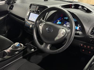 2015 Nissan Leaf - Thumbnail