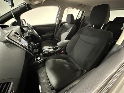 2015 Nissan Leaf - Thumbnail