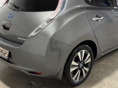 2015 Nissan Leaf - Thumbnail