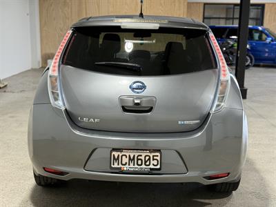 2015 Nissan Leaf - Thumbnail