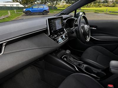 2018 Toyota Corolla - Thumbnail