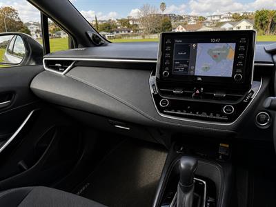 2018 Toyota Corolla - Thumbnail