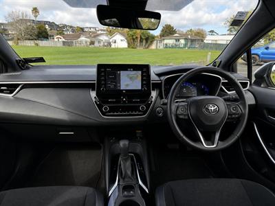 2018 Toyota Corolla - Thumbnail