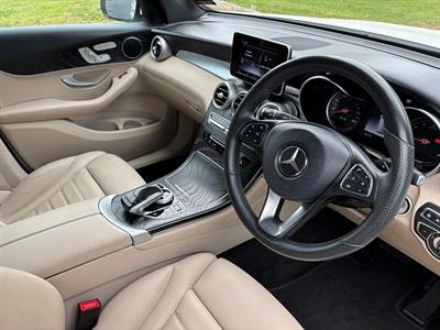 2018 Mercedes-Benz GLC 250 - Thumbnail