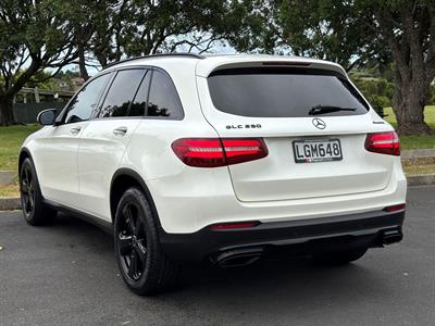 2018 Mercedes-Benz GLC 250 - Thumbnail