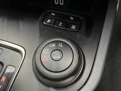 2018 Ford Everest - Thumbnail