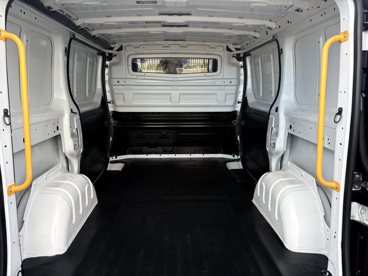 2021 Mitsubishi Express