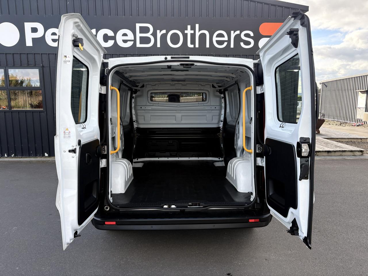 2021 Mitsubishi Express