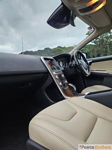 2015 Volvo Xc60 - Thumbnail