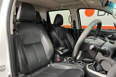 2016 Nissan Navara - Thumbnail